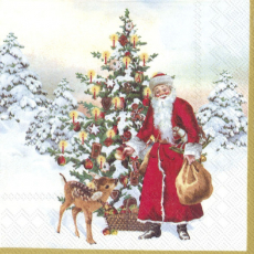 Weihnachtsmann steht mit gefülltem Geschenkesack vor einen geschmückten Tanne mit leuchtenden Kerzen neben einem kleinen Rehkiz