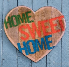 Herz, Holz und  die Liebe zum Zuhause - Heart, Hime sweet Home - Coeur, bois et l amour au foyer
