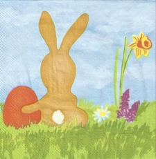 Hase mit Osterei auf einer Blumenwiese - Bunny with easter egg on flower meadow - Lièvre avec loeuf de Pâques sur un pré de fleurs