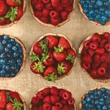 Frische Erbeeren, Himbeeren, Blaubeeren - Fresh strawberries, raspberries, blueberries - Fraises, framboises, bleuets